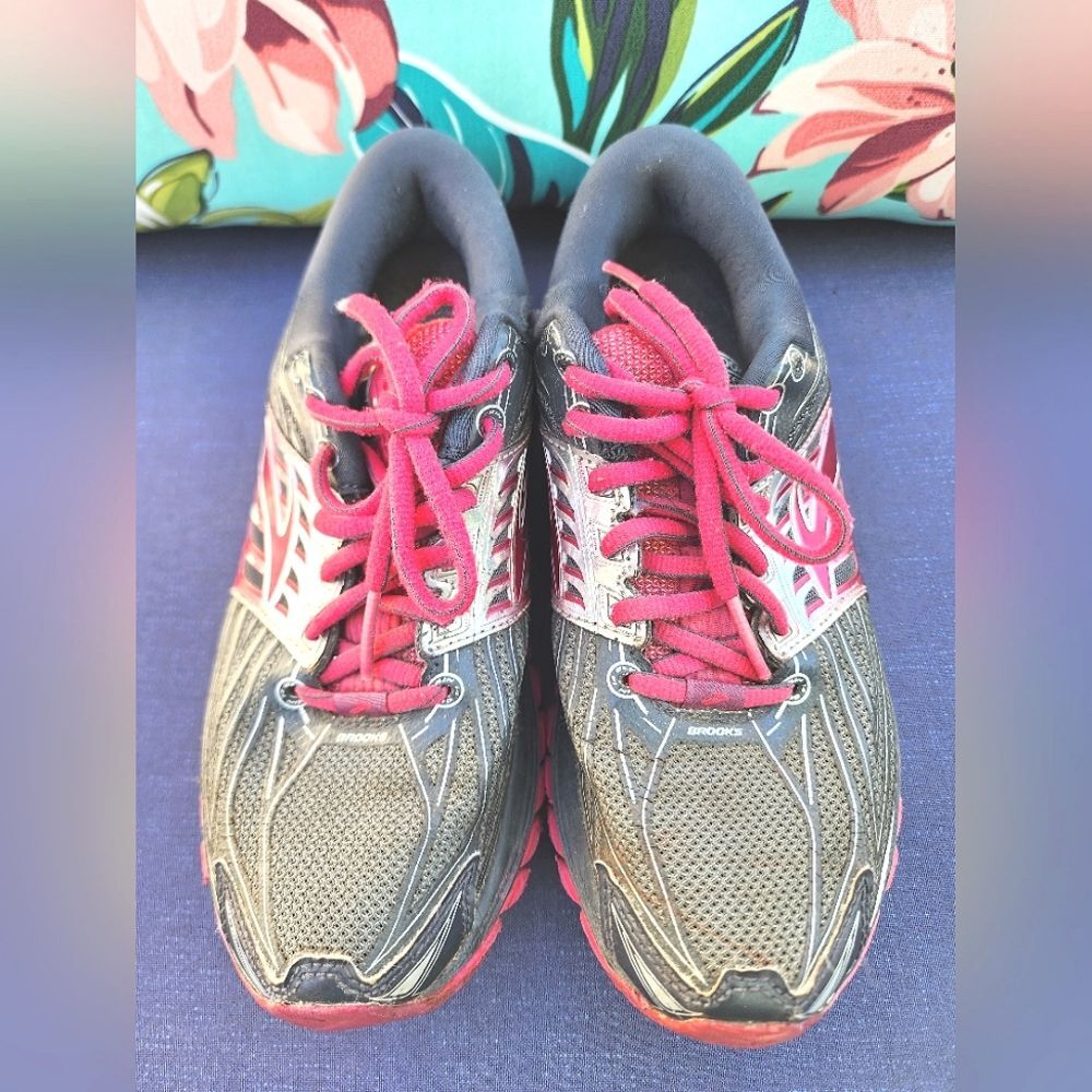 Brooks Glycerin 14 Gray Pink Running Gym Lace up Shoes Women's Athletic sz 7